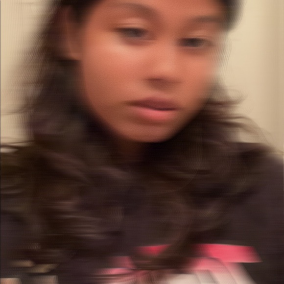 Meet your Posher, Stephanie - Picture 1 of 1